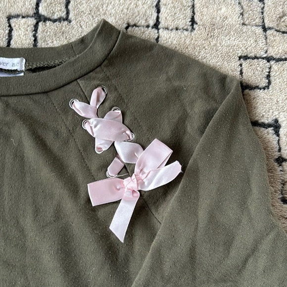 Girls Shirt Size 6 - Picture 3 of 4